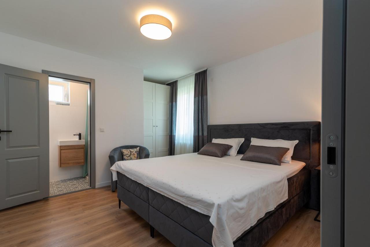 Apartment Kambel คาชเตลา ภายนอก รูปภาพ